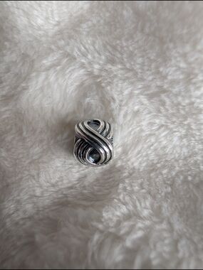 Pandora Silver Twisted Ribbon Charm - Silver